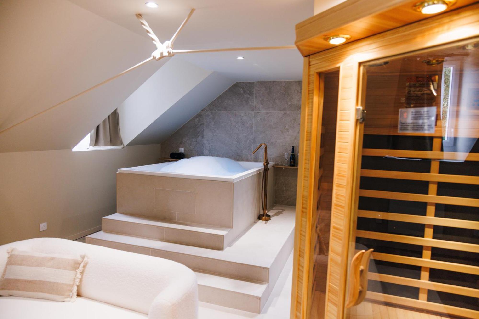 Eden Room - Luxe, Balneo & Sauna Le Mans Exterior foto